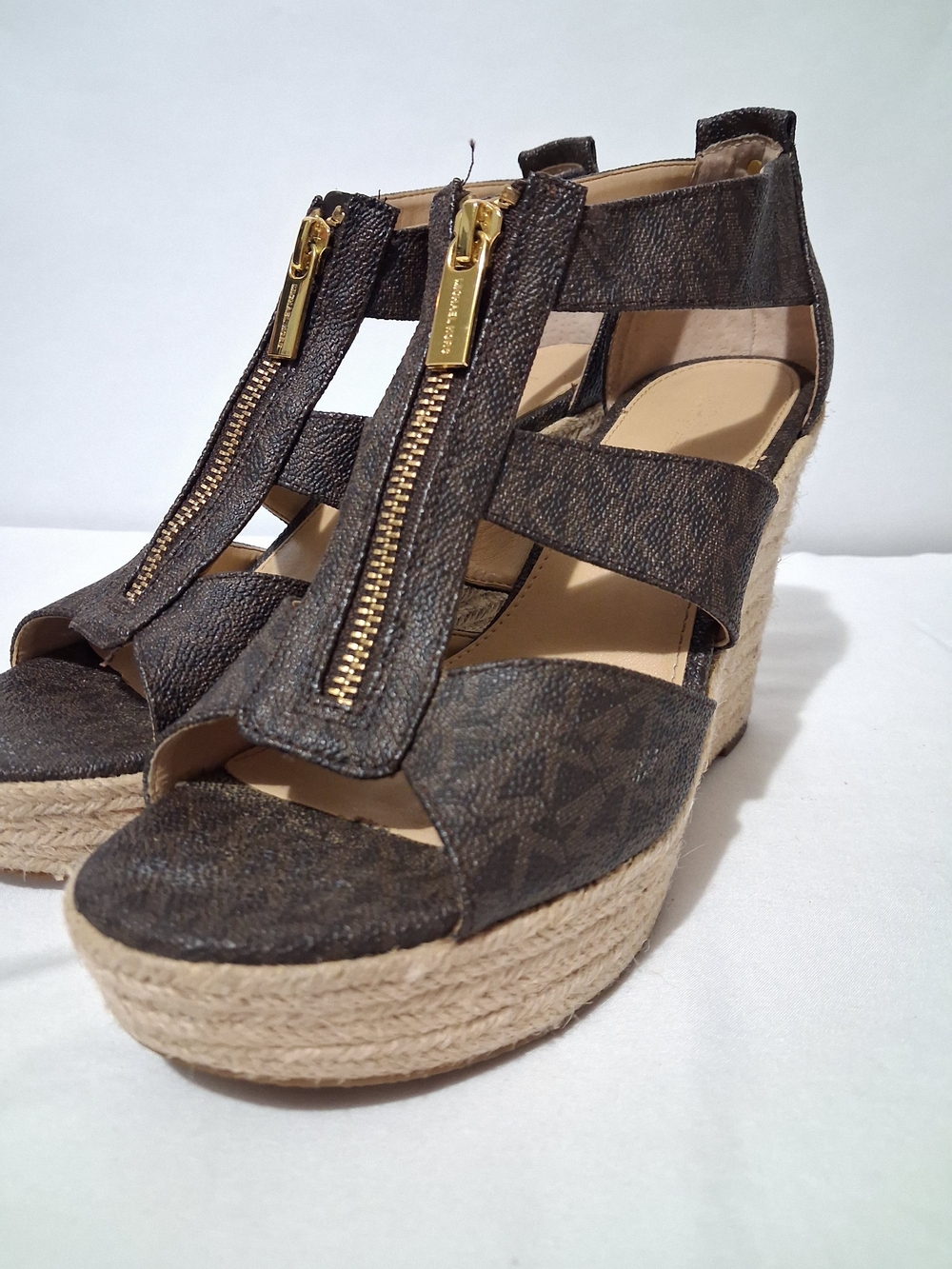 Michael Kors Damita Brown Logo Espadrille Wedge Sandals with Gold Zippers Size 8
